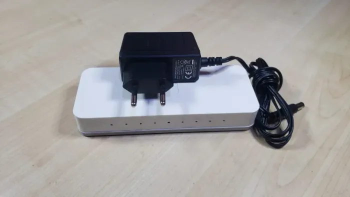 Switch D-link Des-1008c Hub