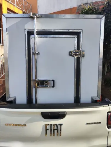 Câmara Fria / Baú Refrigerado. Aceito troca