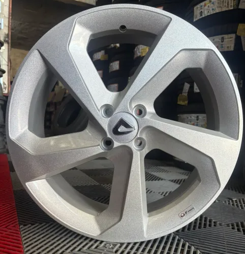Rodas aro 18 4x100 Volcano 