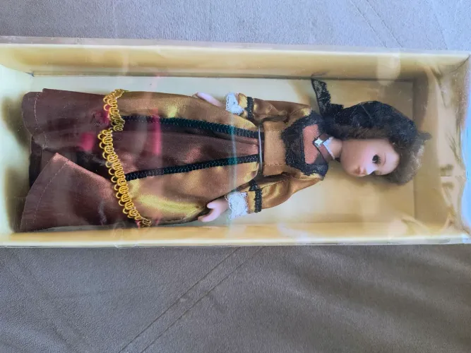 Boneca Colecionável Damas de Época  planeta de agostini