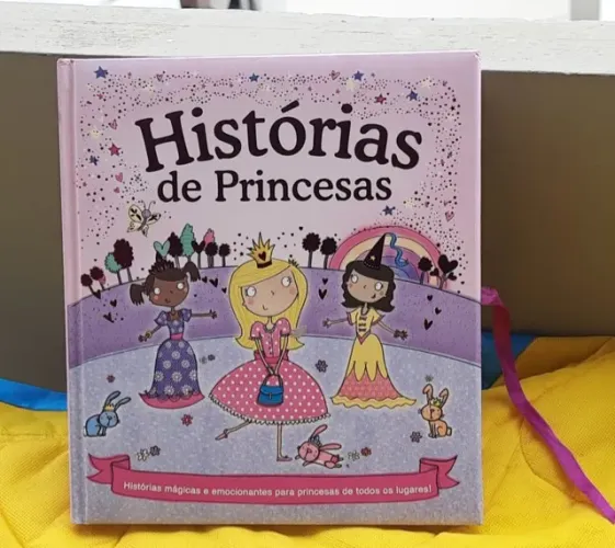 Livro infantil Histórias de Princesas - Elizabeth Dale