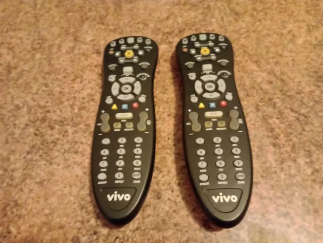 Controle Remoto Vivo Universal Fibra Tv Hd Novo Original Nf bom estado..