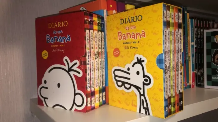 Livro "Diiário de Um Banana" com 5 livros cada box - Vol 1 e Vol 2 até 6/12