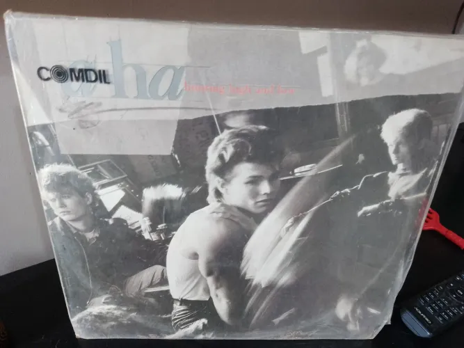  Burning High and Low -Disco Vinil do A-ha