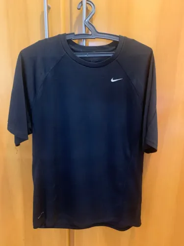 Camiseta Nike dri fit preta 