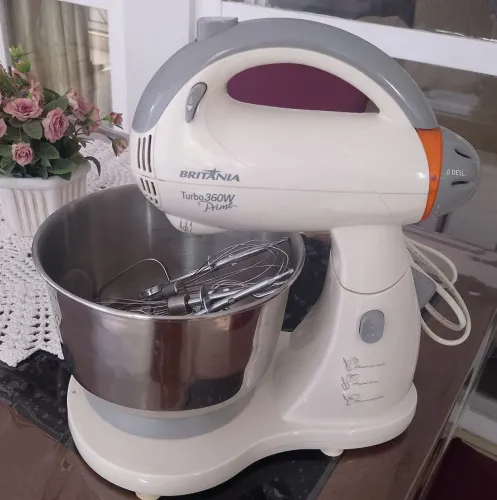 Batedora Britânia Turbo 360W Prime