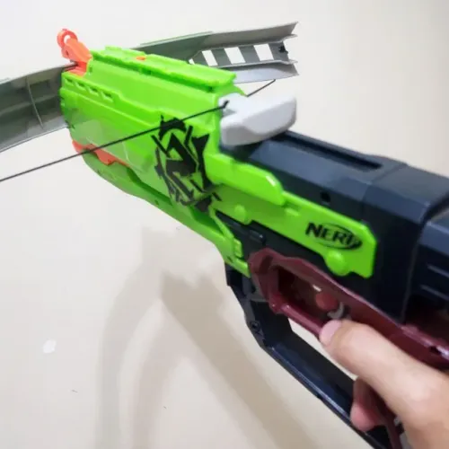 Nerf Lançador Zombie Strike Crossfire Bow + 10 dardos