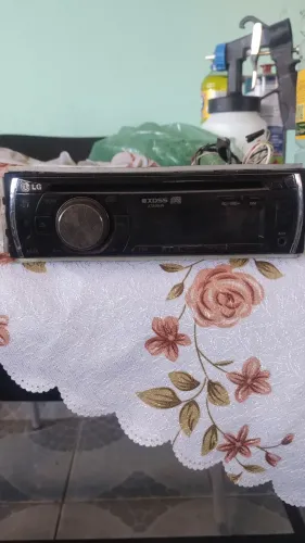 Aparelho de som automotivo LG 