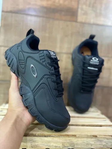 Tênis Oakley Masculino - Promoção