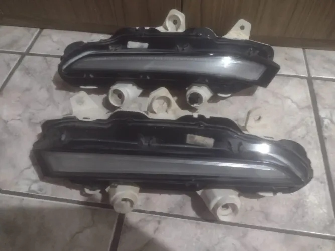Farol de Milha Peugeot 208 21/23