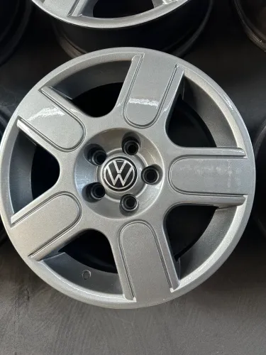 Jogo de Rodas Volkswagen aro 15 Fox polo 