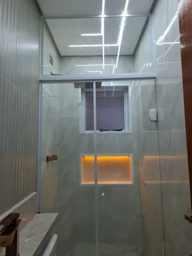 Box de Vidro para Banheiro Moderno