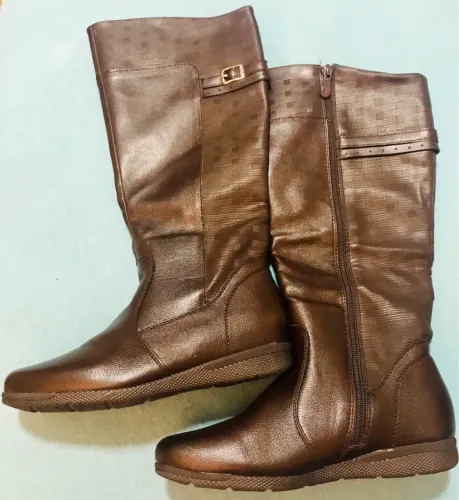 Bota Mooncity marrom 34