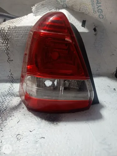 Lanterna Etios sedan