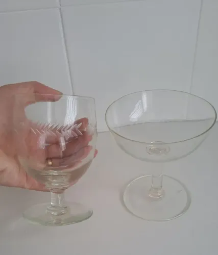 Taças de cristal lapidadas desenhadas champagne e vinho antigas retrô excelente estado