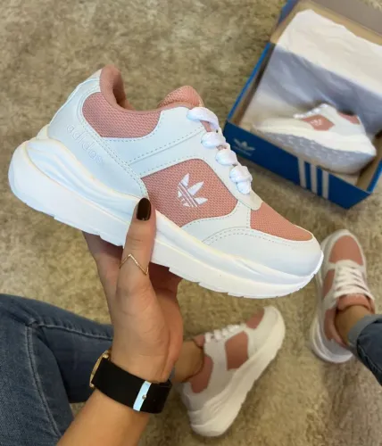 Tênis Adidas Rosa e Branco - Conforto e Estilo!