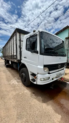 Caminhão ATEGO 1718 2006 gaiola