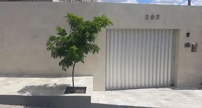 L| CASA NO ARAÇAGI