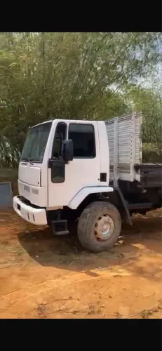 Ford cargo 1722 ano 2010 boiadeira