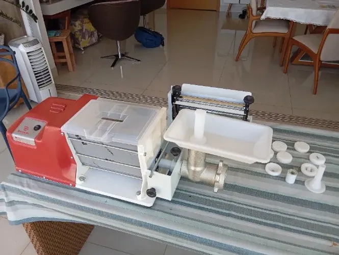 Amassadeira Semi Rapida 3kg Extrusora/moedor Braesi 220v (Usado)