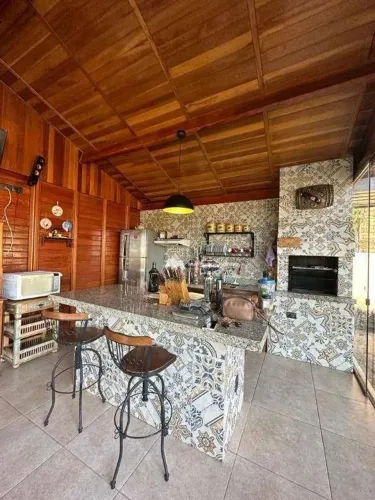 Rancho com 4 dormitórios à venda, 195 m² por R$ 1.200.000,00 - Zona Rural - Mendonça/SP
