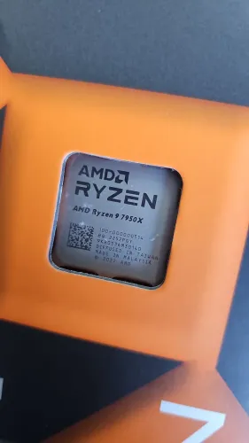 Ryzen 9 7950x em estado de novo