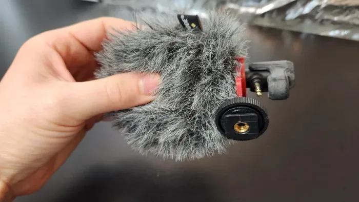 Microfone Rode Videomic Me com suporte