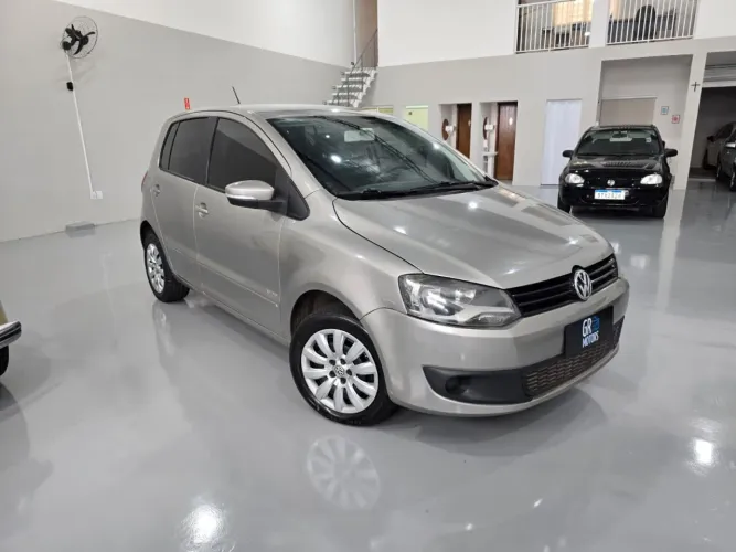 Volkswagen Fox 1.6 MI Total Flex 8V 5P 2014