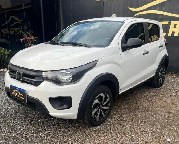 Lindo Mobi like 2013 carro semi novo! 