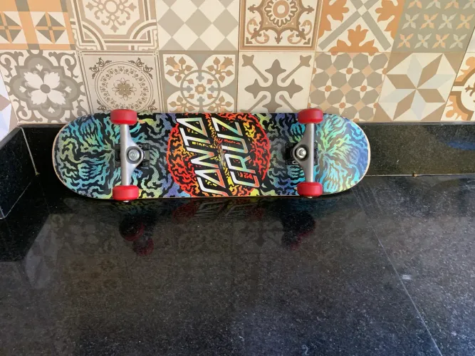 Skate Santa Cruz madeira truck bullet seminovo