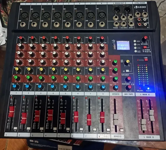 Console de mixagem profissional 