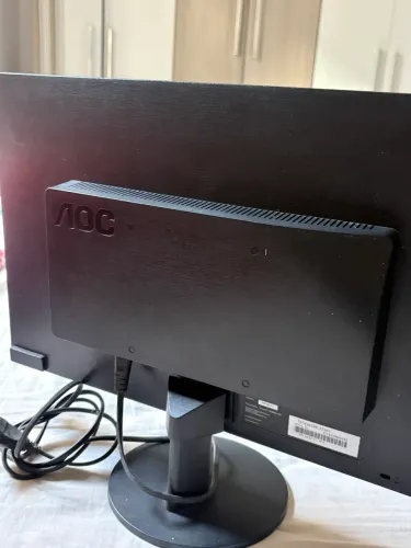 Monito AOC 18.5