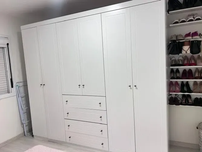 Guarda roupa 6 portas + 4 gavetas