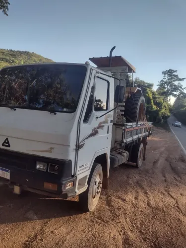 Caminhão 3/4 agrário 1600