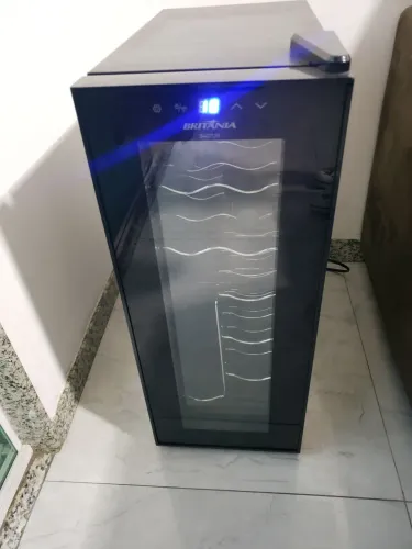 Adega climatizadora de vinho