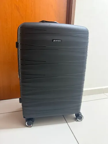 Mala 23kg tenho 4 malas dessa usada apenas uma única vez 200,00 cada 