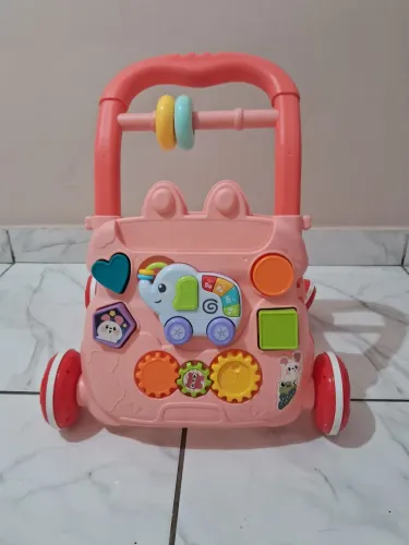 Andador para bebê.Novo