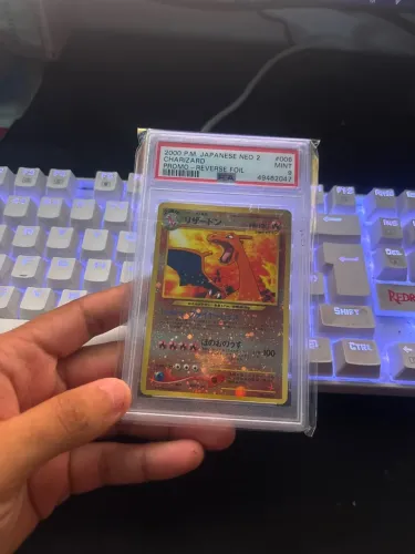 Carta Pokémon charizard neo Gênesis 2 psa 9