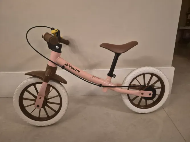 Bicicleta infantil de equilibrio