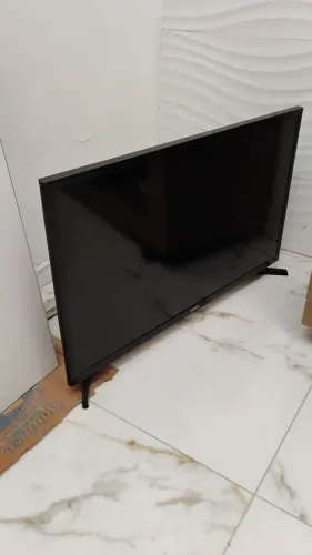 Tv smart Samsung 32 polegadas tela quebrada 140 no estado se encontra