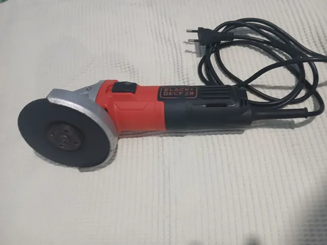 Esmerilhadeira Angular Black & Decker