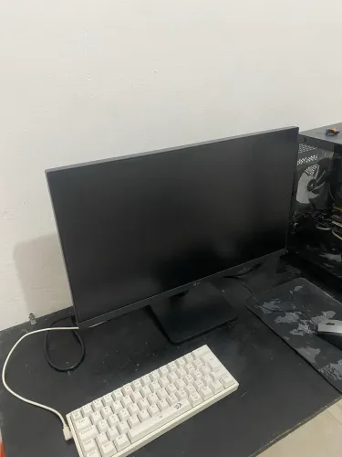 Monitor gamer LG 24 Pol novo