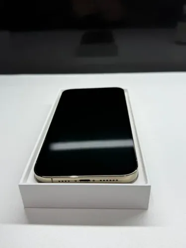 iPhone 14 Pro Max (somente Esim) (128 Gb) - Dourado (Usado como novo)