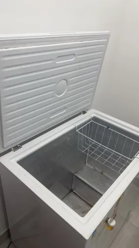 Freezer semi novo philco 199 litros