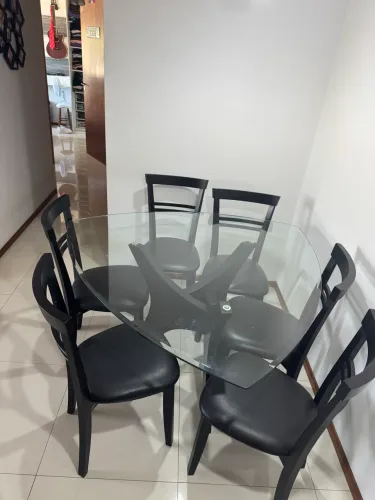 Mesa de vidro triangular + 6 cadeiras