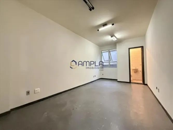 Sala Comercial à Venda no Estoril | 31 m² | 1 Vaga de Garagem
