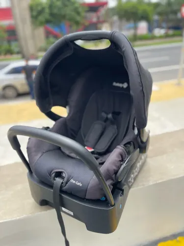 Bebê Conforto Safety 1st One-Safe + Base Veicular