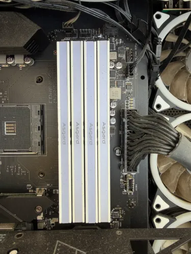 MEMÓRIA RAM ASGARD VALKYRIE 4x16 3200MHZ 