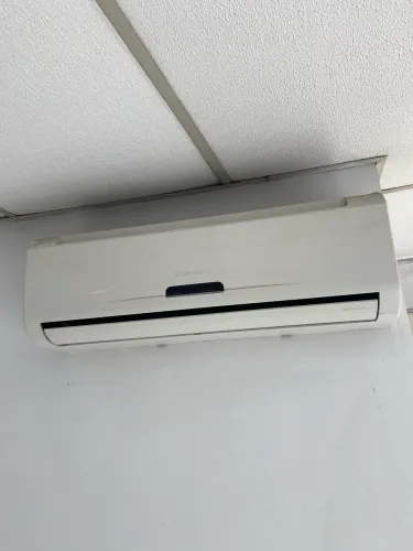 Ar condicionado 12000 BTUs Eletrollux