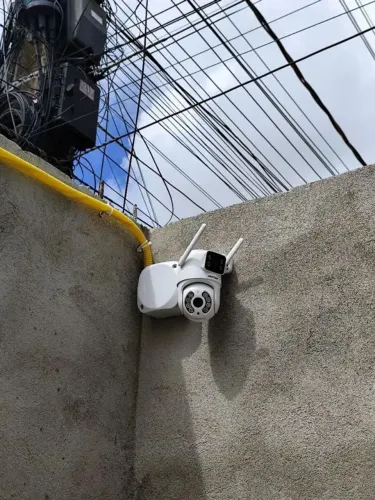 Faço instalações de câmeras de segurança 